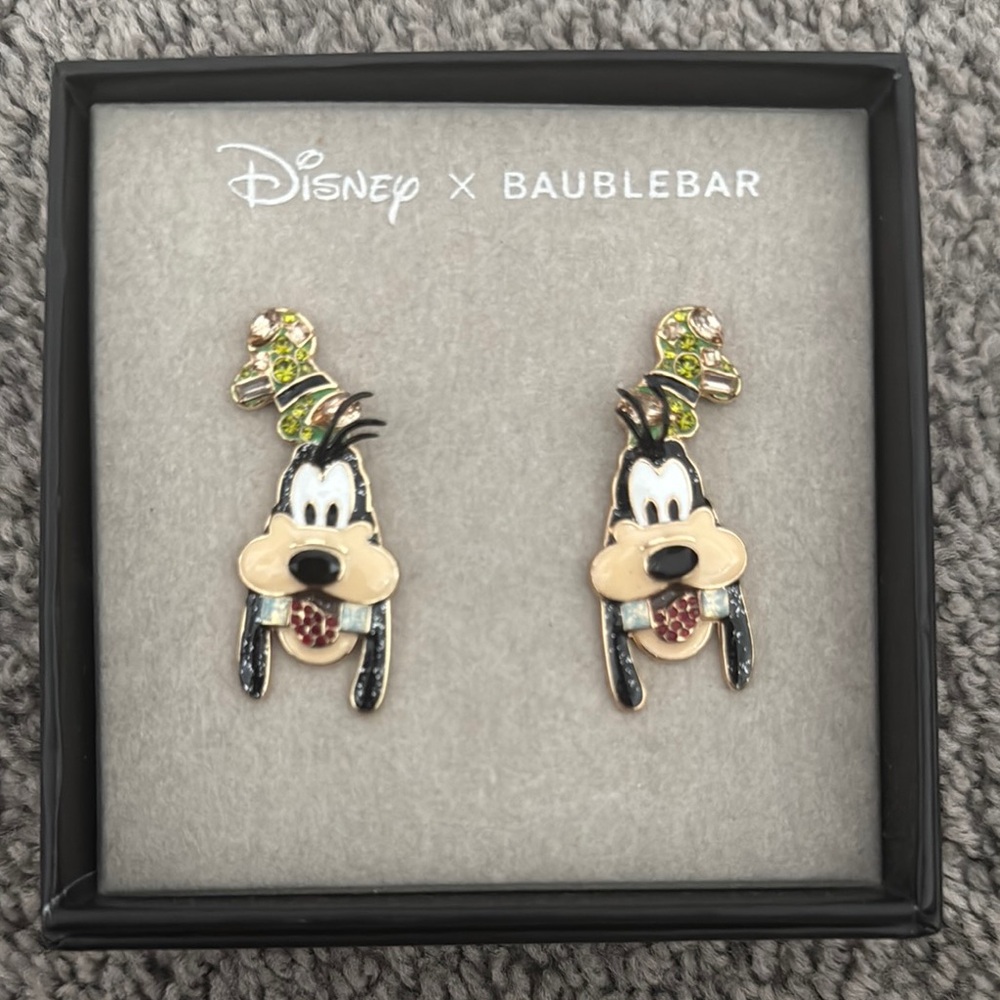 Disney x BaubleBar Goofy Earrings